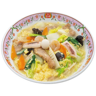 Gomoku Soba: Starchy soup noodles with pork, eggs, and vegetables